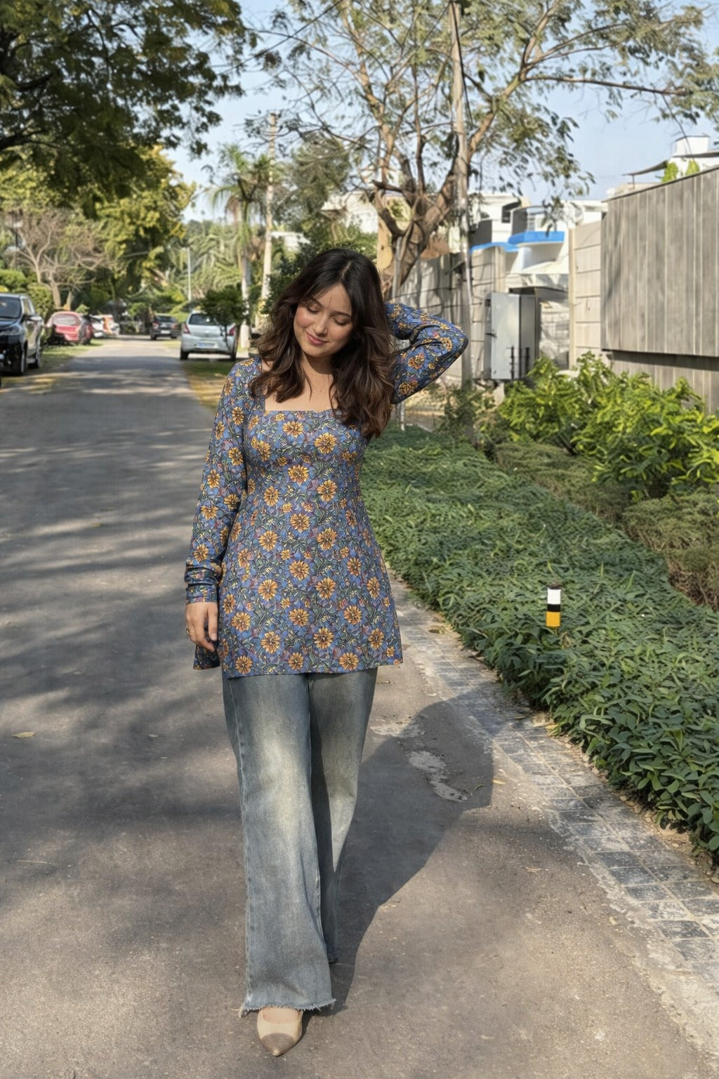 Indyadiva Shelly Short corset back Cotton Kurti
