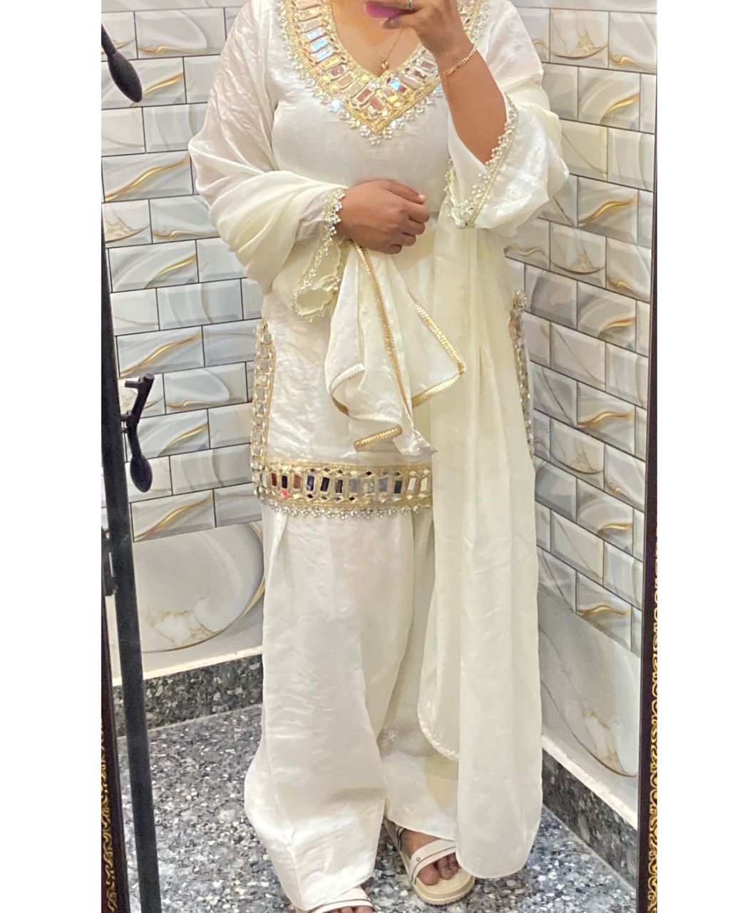 Indyadva Chand Three pcs Farshi Set