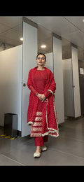 Indyadiva Hana Bandhani Three pcs straight kurti set