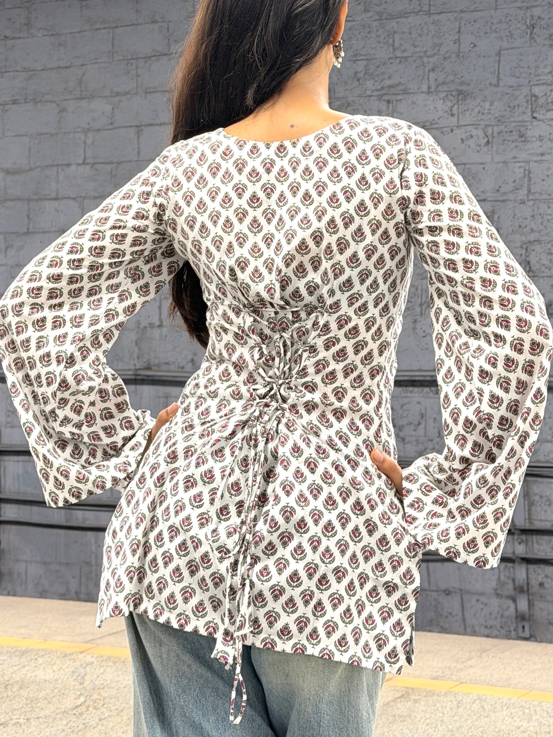 Indyadiva Rita sweetheart neck with corset detailing short kurti