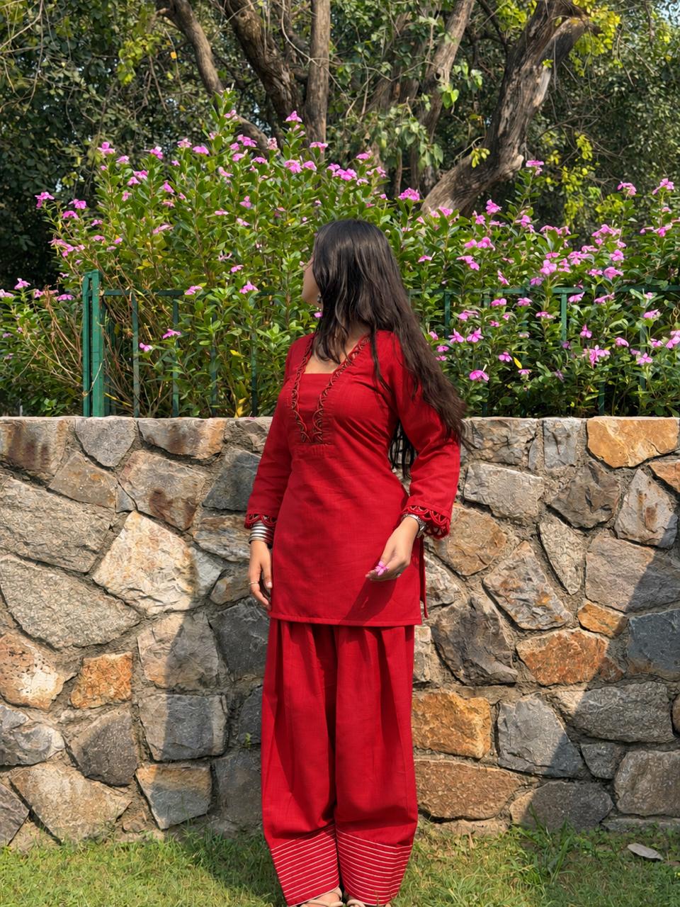 Indyadiva Rivaara Red corset back farshi set