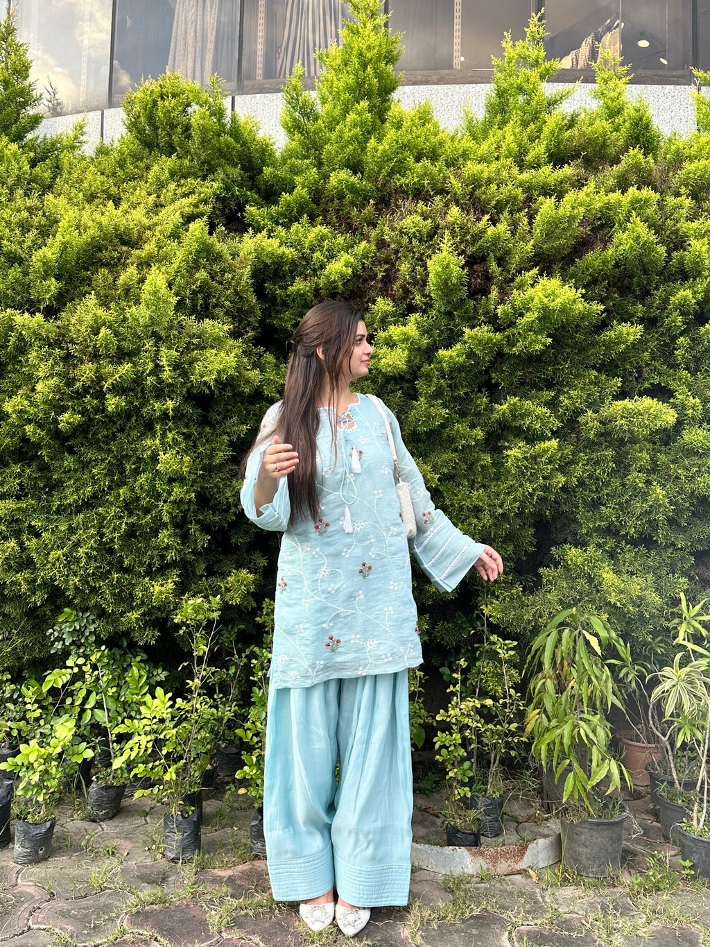 Indyadiva Avika Embroidery Mal Chanderi farshi set