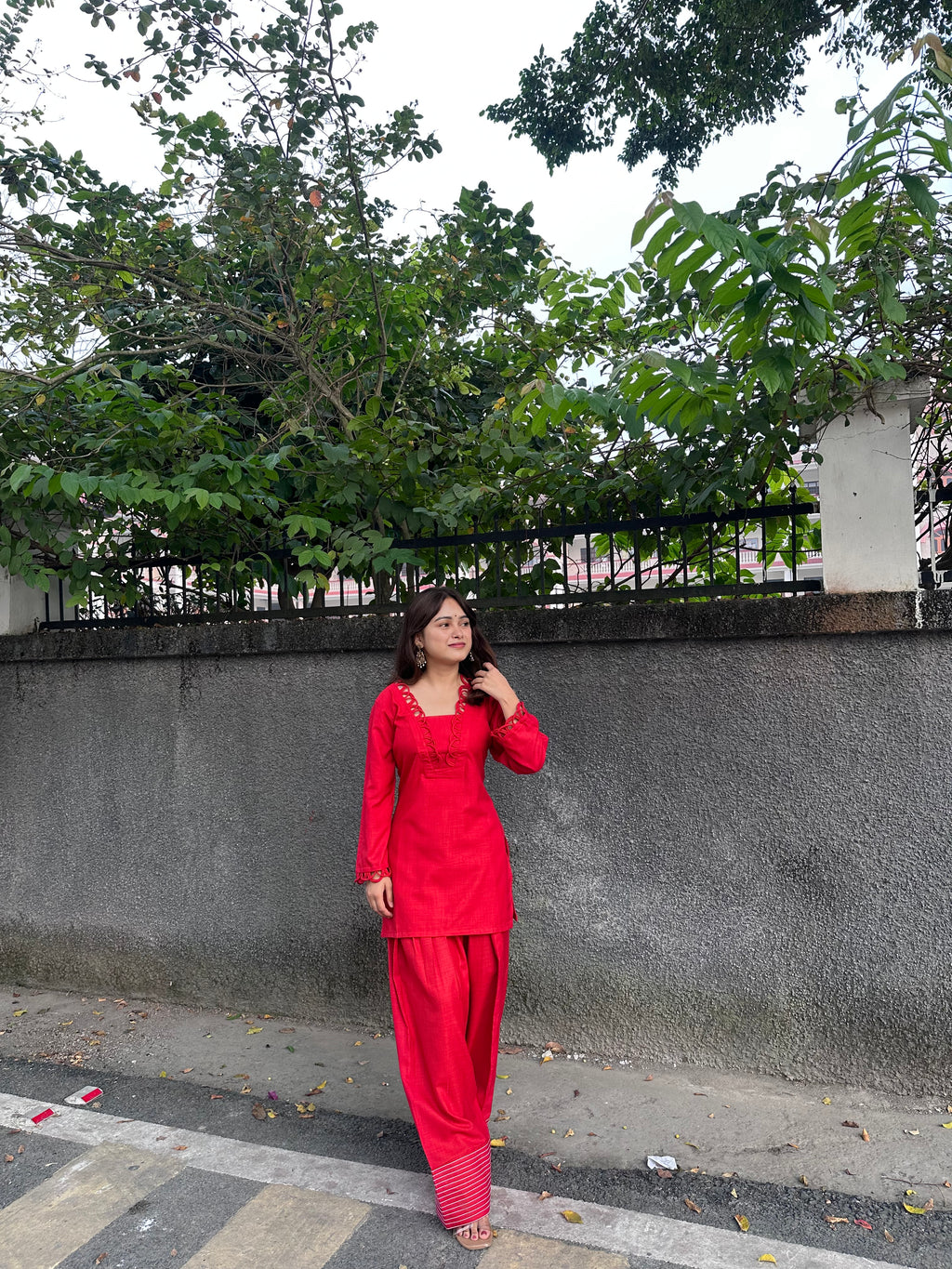 Indyadiva Rivaara Red corset back farshi set